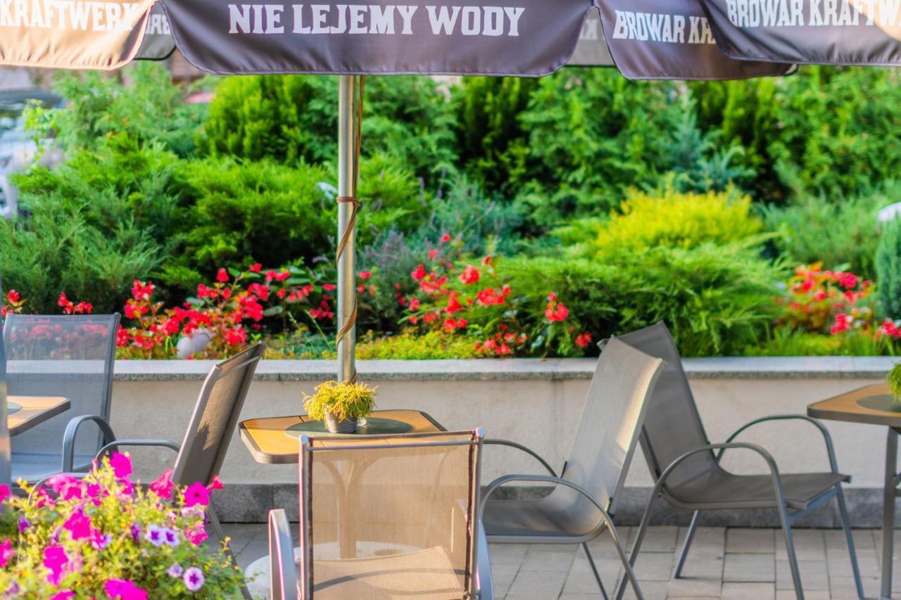 Hotel Lantier Wellness & Spa Битом Екстериор снимка