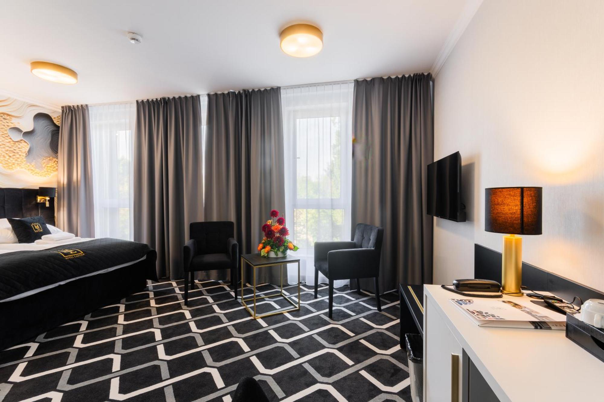 Hotel Lantier Wellness & Spa Битом Екстериор снимка