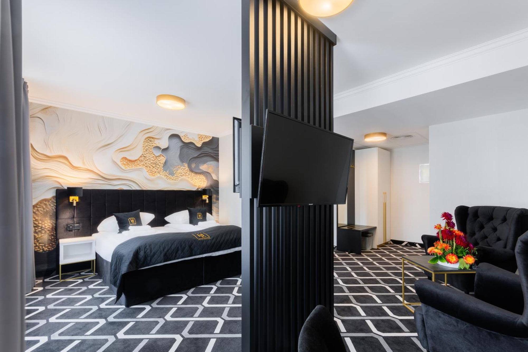 Hotel Lantier Wellness & Spa Битом Екстериор снимка