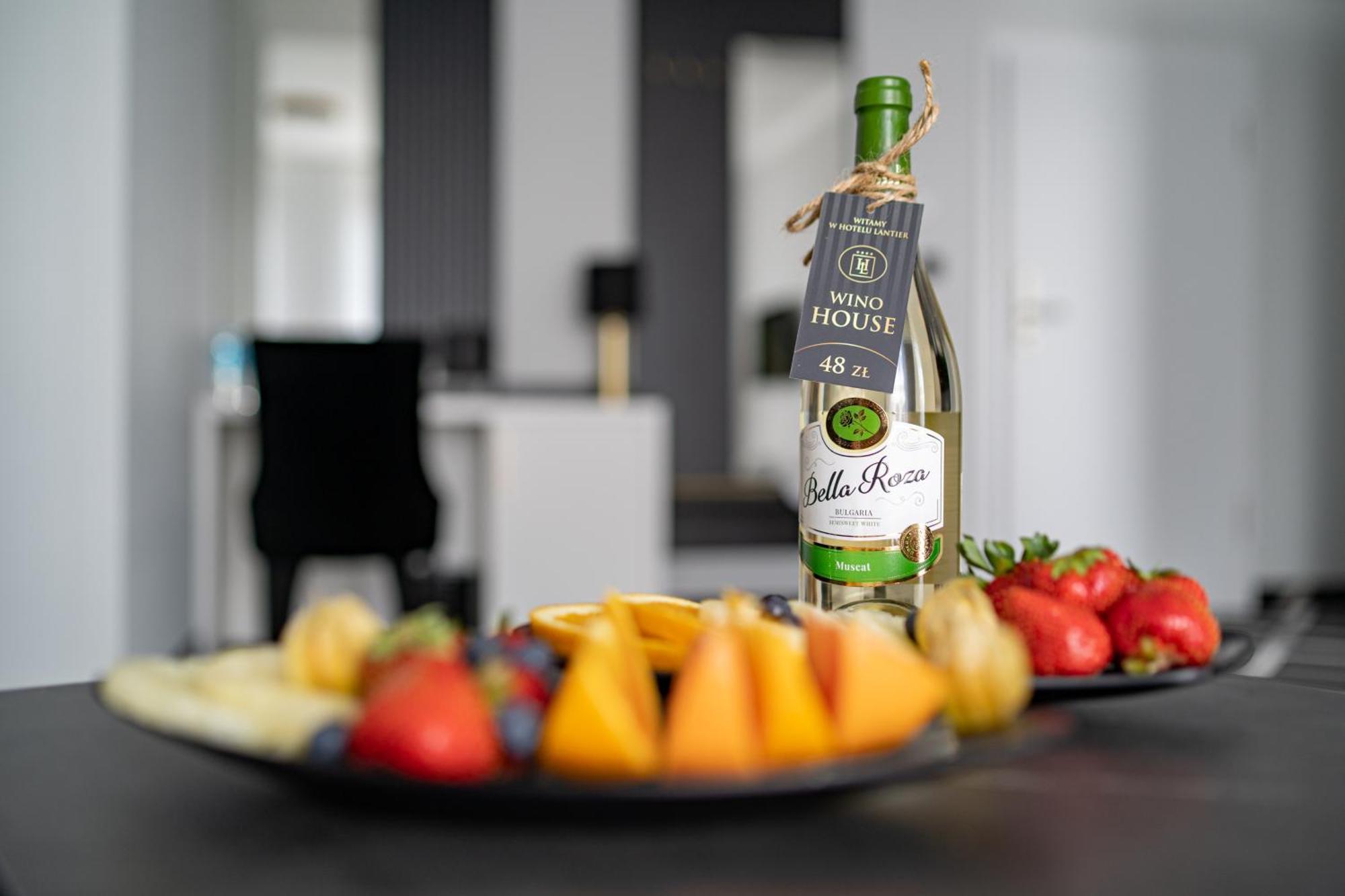 Hotel Lantier Wellness & Spa Битом Екстериор снимка
